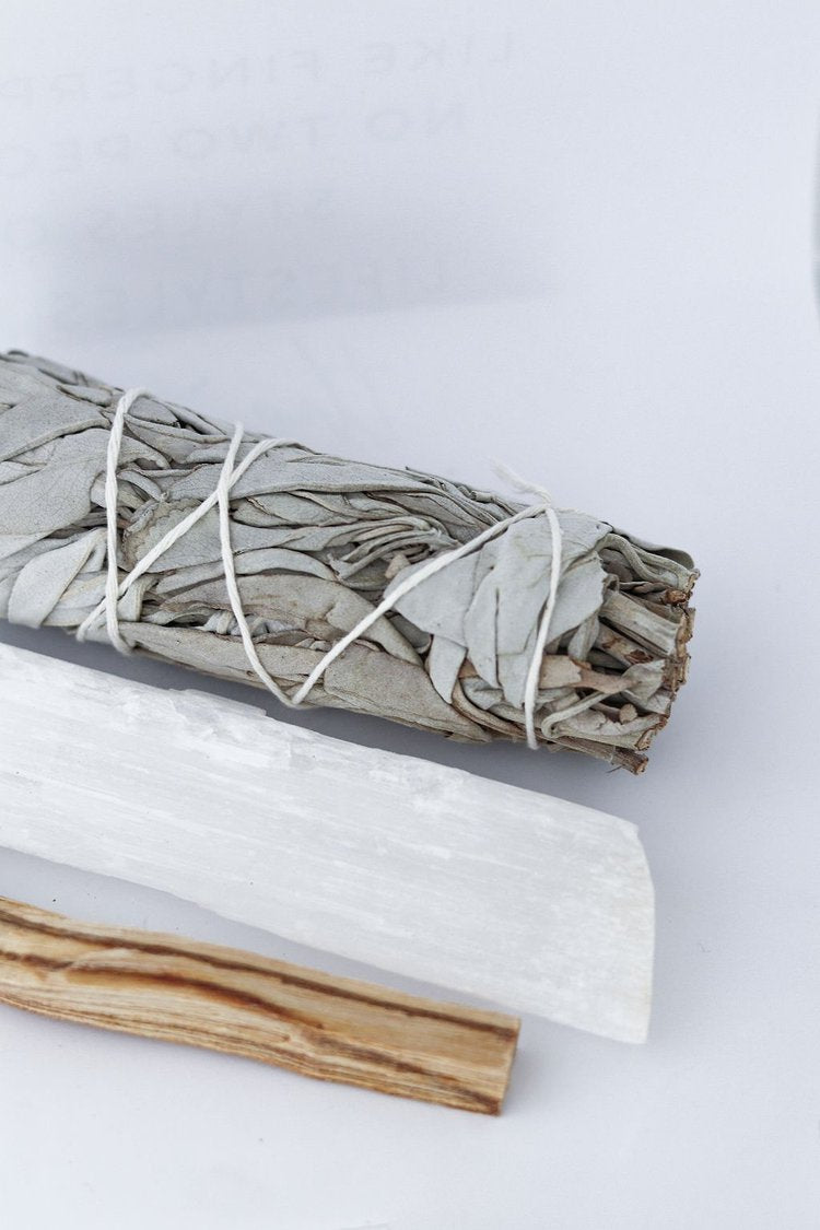 High Vibe Kit - Palo Santo/Sage and Selenite Crystal